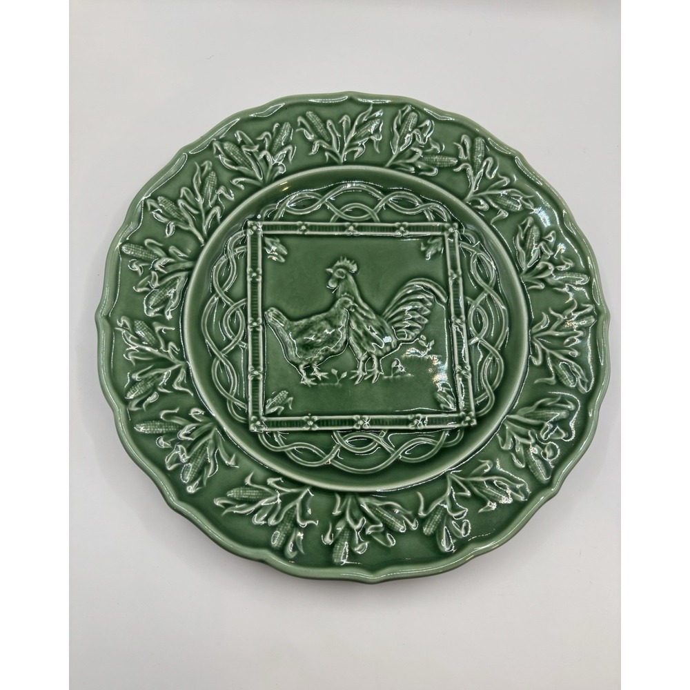 Bordallo Pinheiro Green Farm Luncheon Plate Chicken Rooster Corn 9.25" Portugal